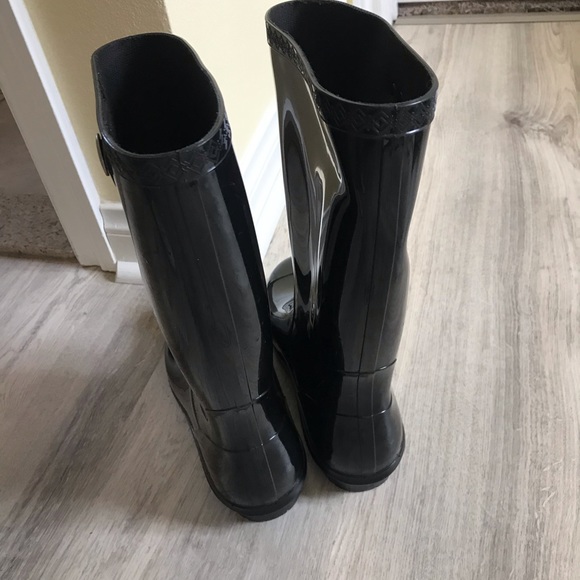 UGG Glossy Black Rubber Pull-On Waterproof Rain Womens Boots Size 10 NWOT - Picture 4 of 10